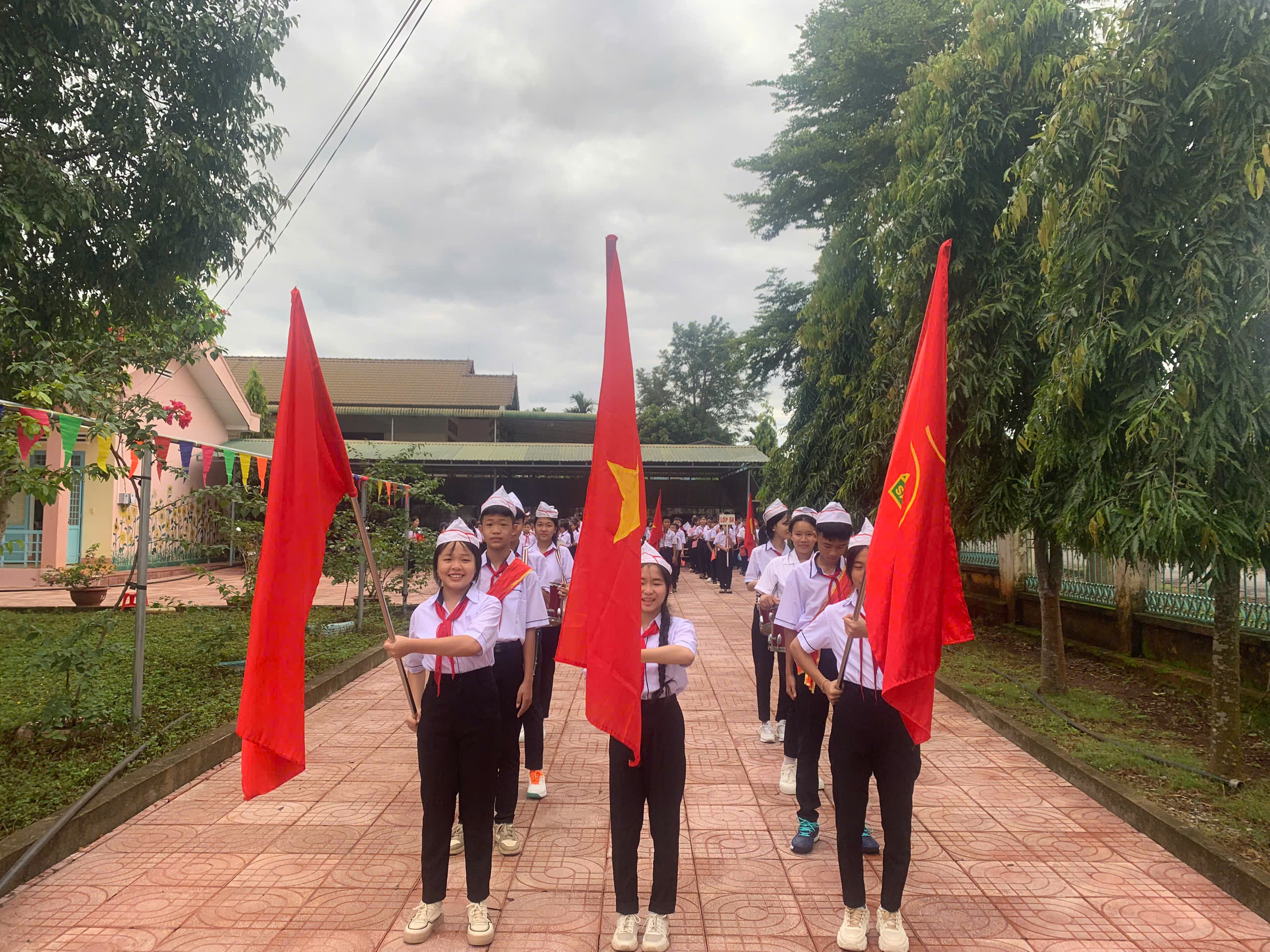 z5798623188466_d9f2f2fdb32210ca8ce66c3042be722e